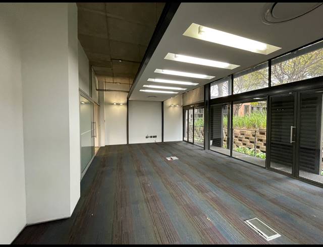 320M² OFFICE TO LET IN BRYANSTON